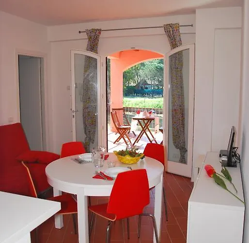 Complesso La Foce - Clima, Parcheggi, Spazi Esterni Privati *